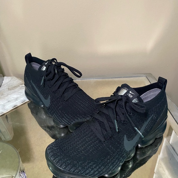 Men’s Nike Black Vapormax 3.0 - Picture 3 of 4